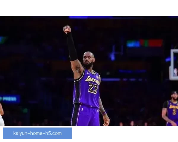 詹姆斯火湖大战回顾晒照霸气庆祝七连胜调侃球迷引热议